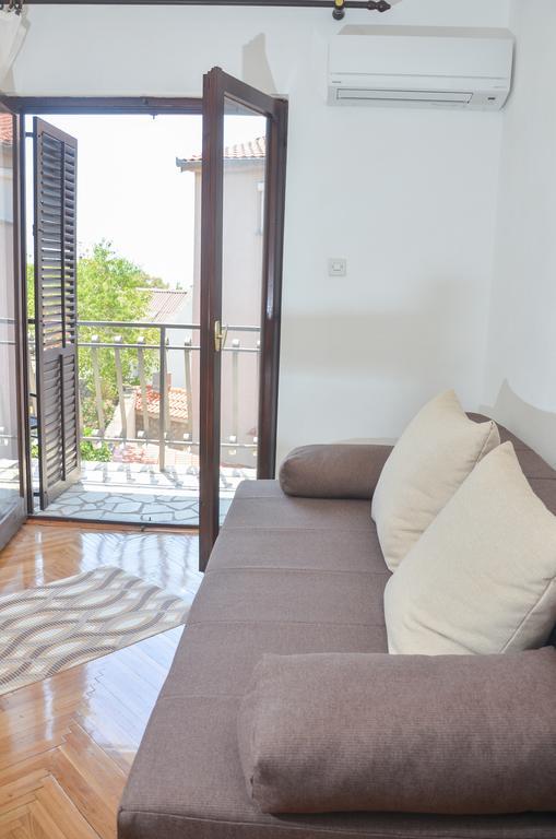 Apartments Nikola Сень Екстер'єр фото